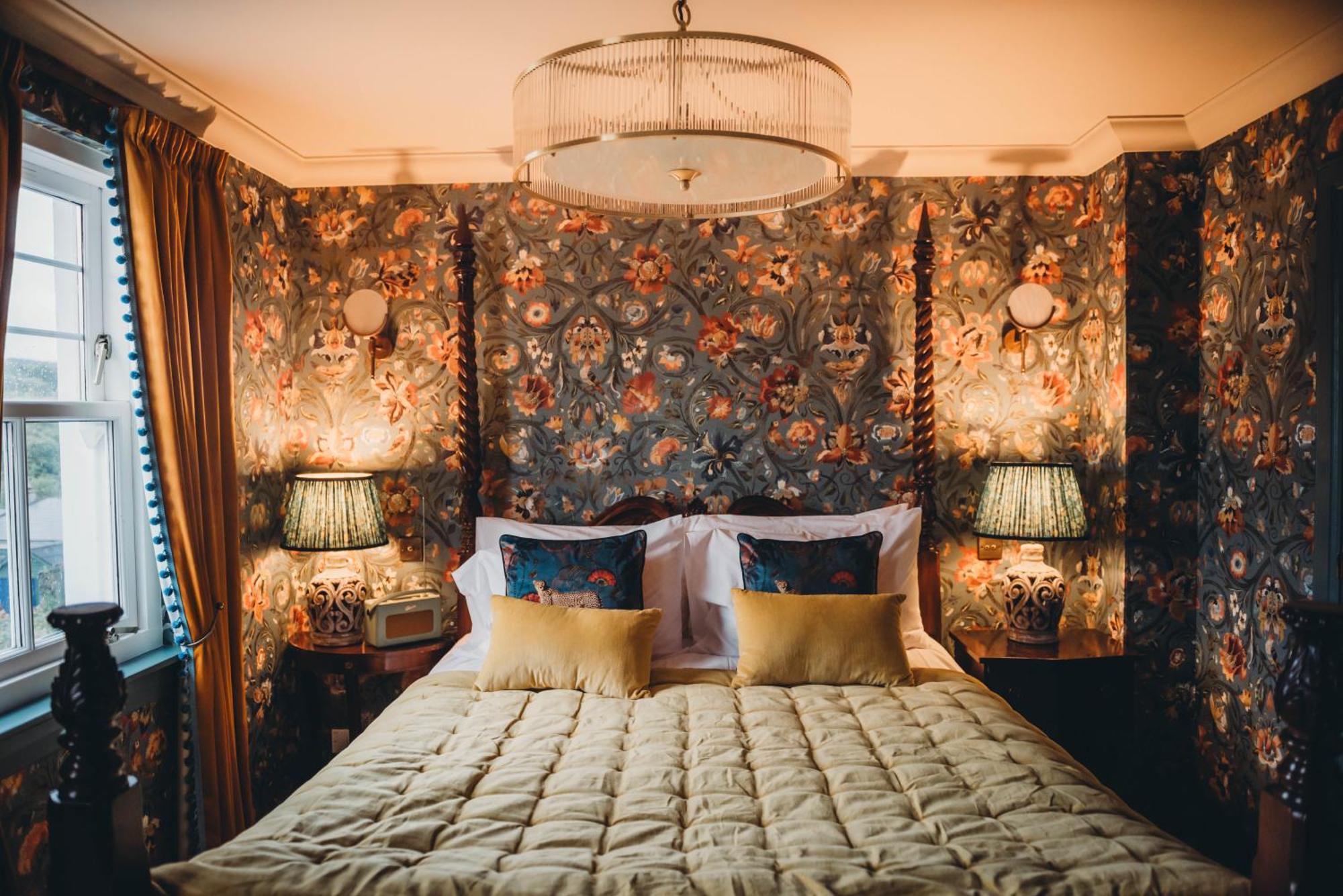 Roslyn House Hotel Tobermory Buitenkant foto