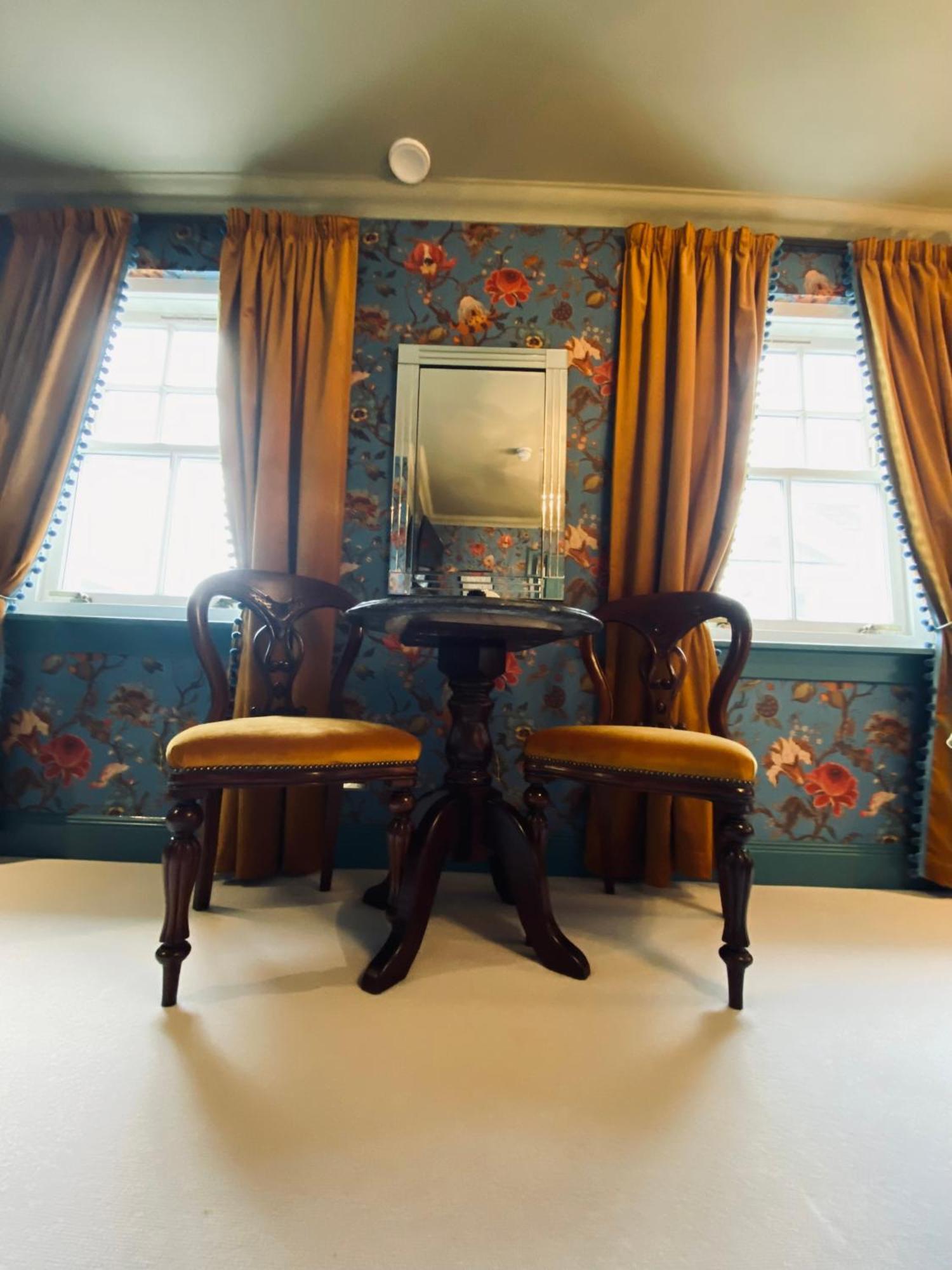Roslyn House Hotel Tobermory Buitenkant foto